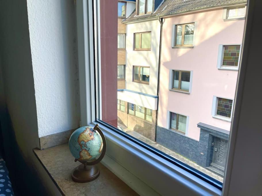 - Chilliges Zimmer In Dusseldorf Mit Balkon & Kuche; Big Tv And Bed - Exterior foto