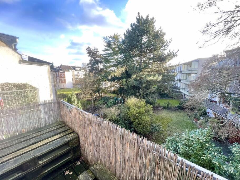 - Chilliges Zimmer In Dusseldorf Mit Balkon & Kuche; Big Tv And Bed - Exterior foto