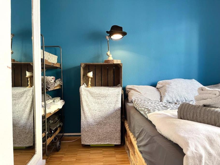 - Chilliges Zimmer In Dusseldorf Mit Balkon & Kuche; Big Tv And Bed - Exterior foto